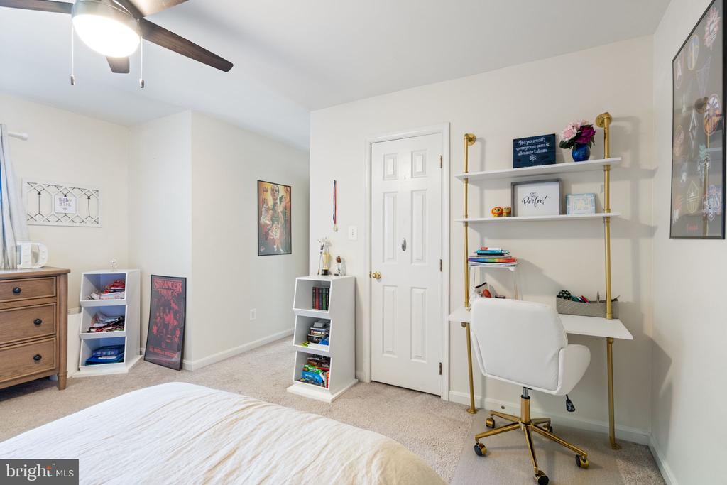 20893 NERINE COURT