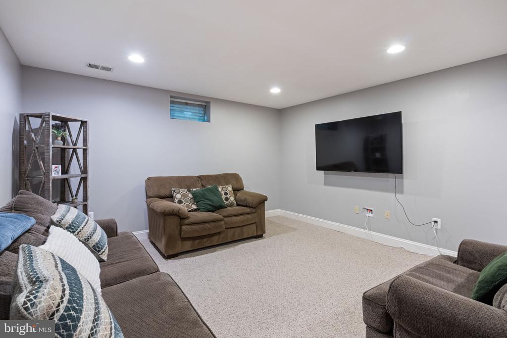 20893 NERINE COURT