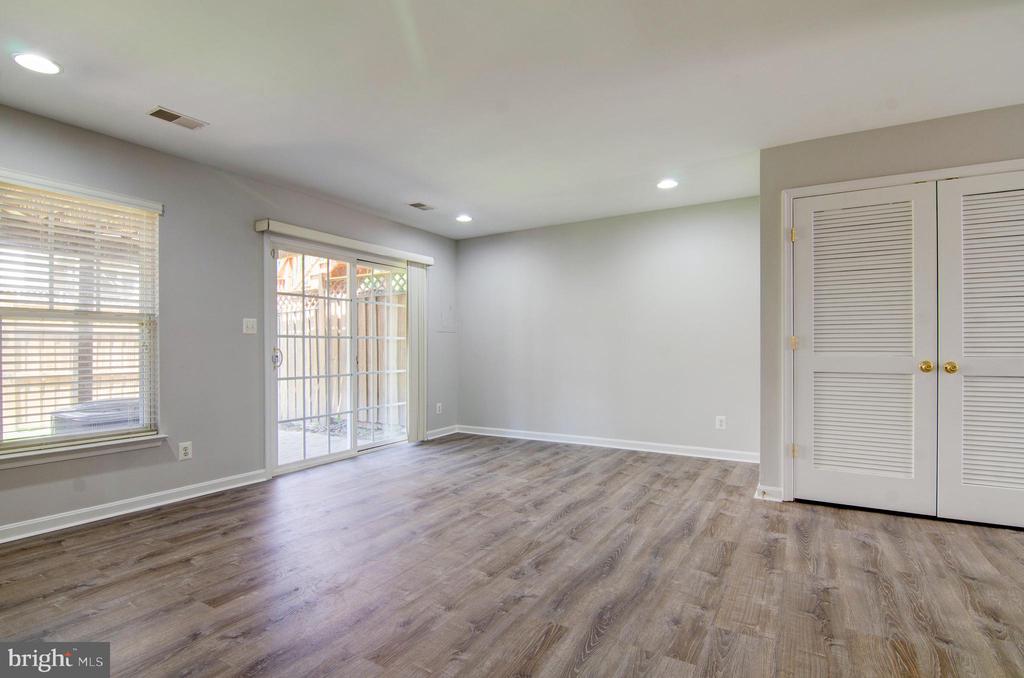 21939 BRAMBLEBUSH TERRACE