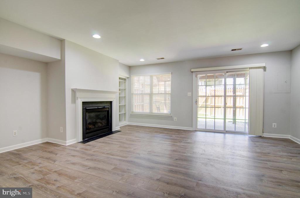 21939 BRAMBLEBUSH TERRACE