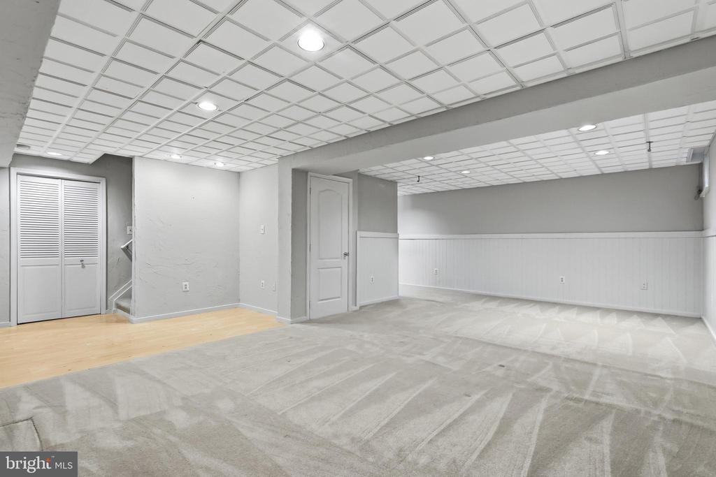 43253 STONEWALL POND STREET