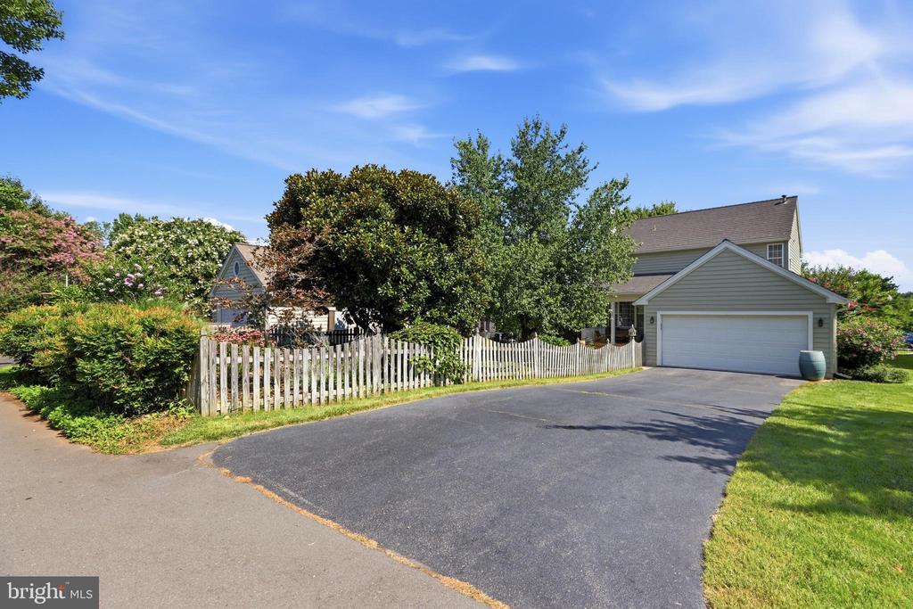 43253 STONEWALL POND STREET