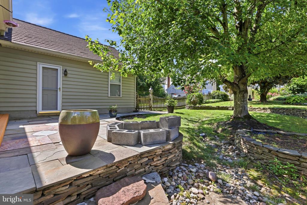 43253 STONEWALL POND STREET