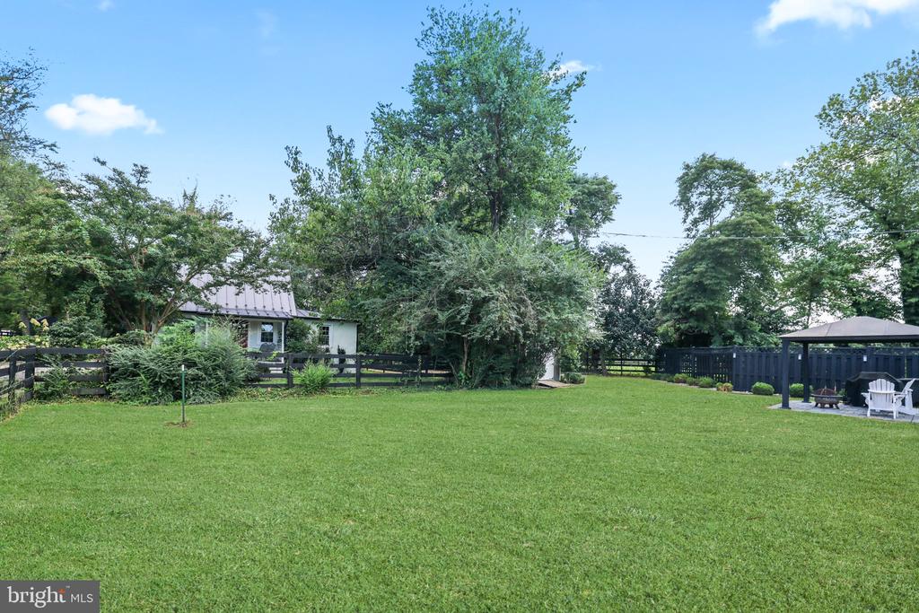 37603 LITTLE RIVER TPKE