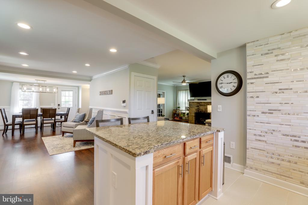 37603 LITTLE RIVER TPKE