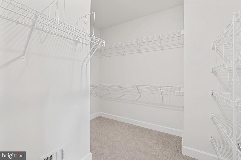 9875 BUCHANAN LOOP