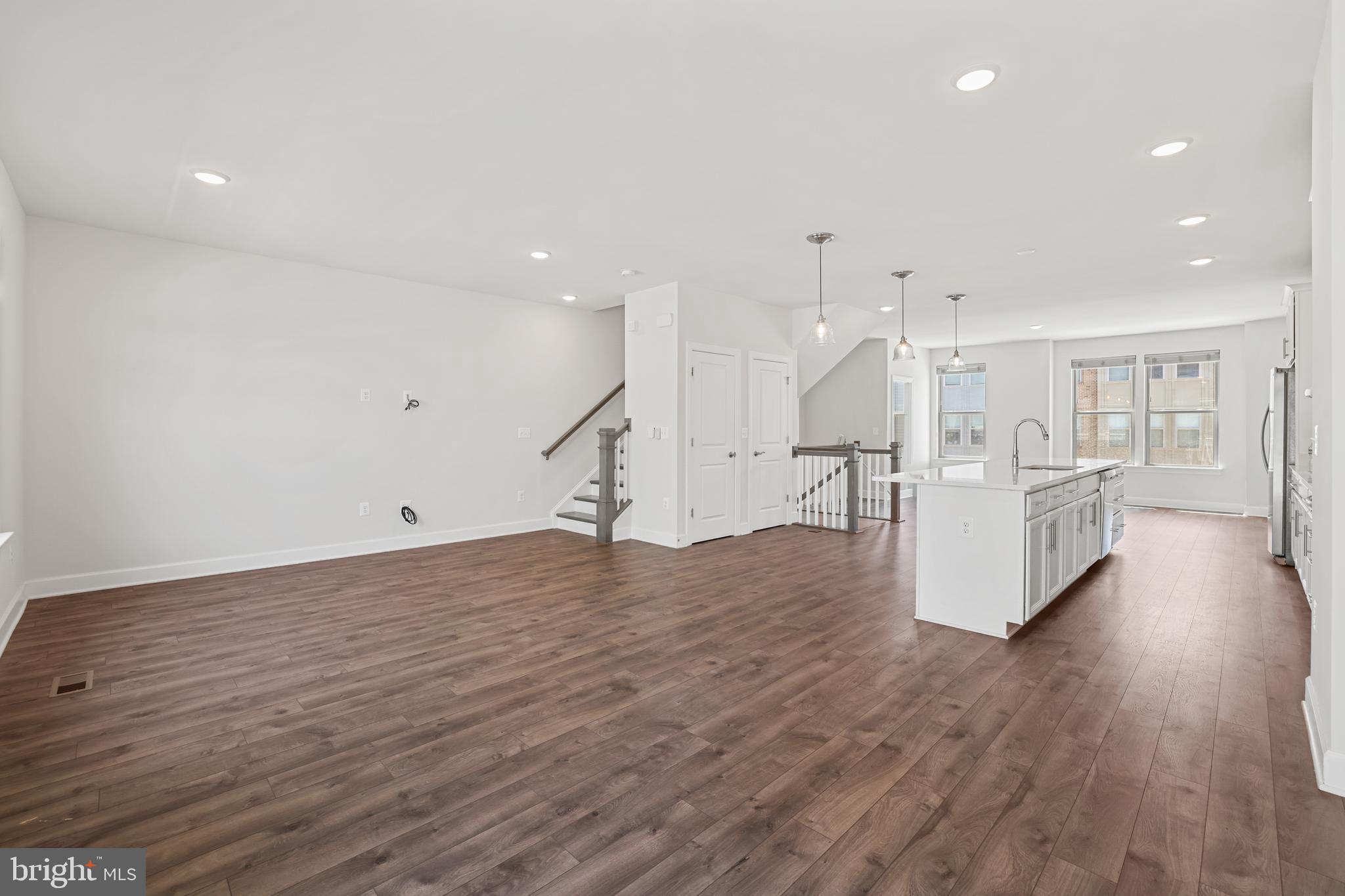 9875 BUCHANAN LOOP