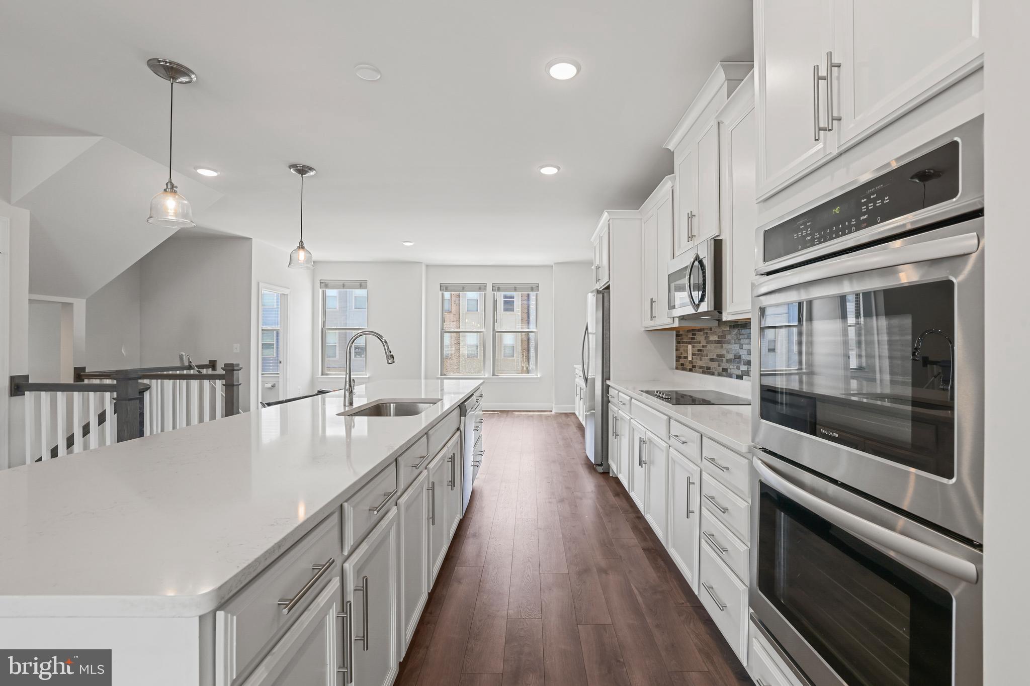 9875 BUCHANAN LOOP