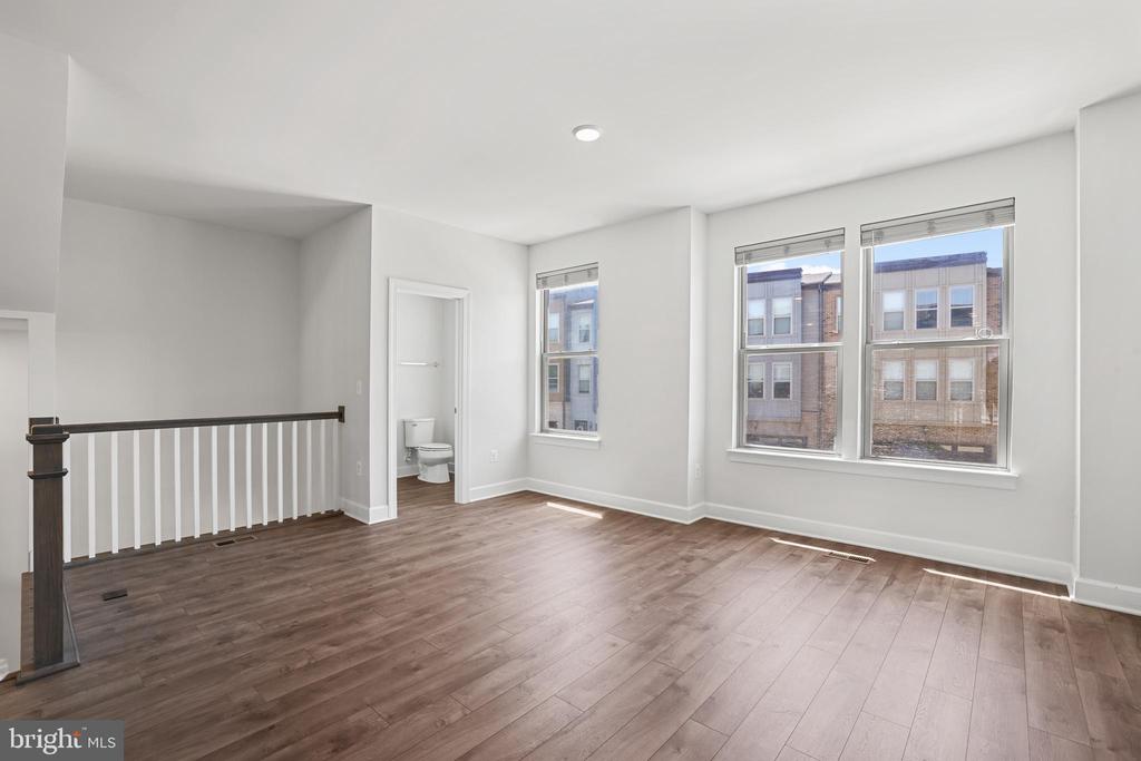9875 BUCHANAN LOOP