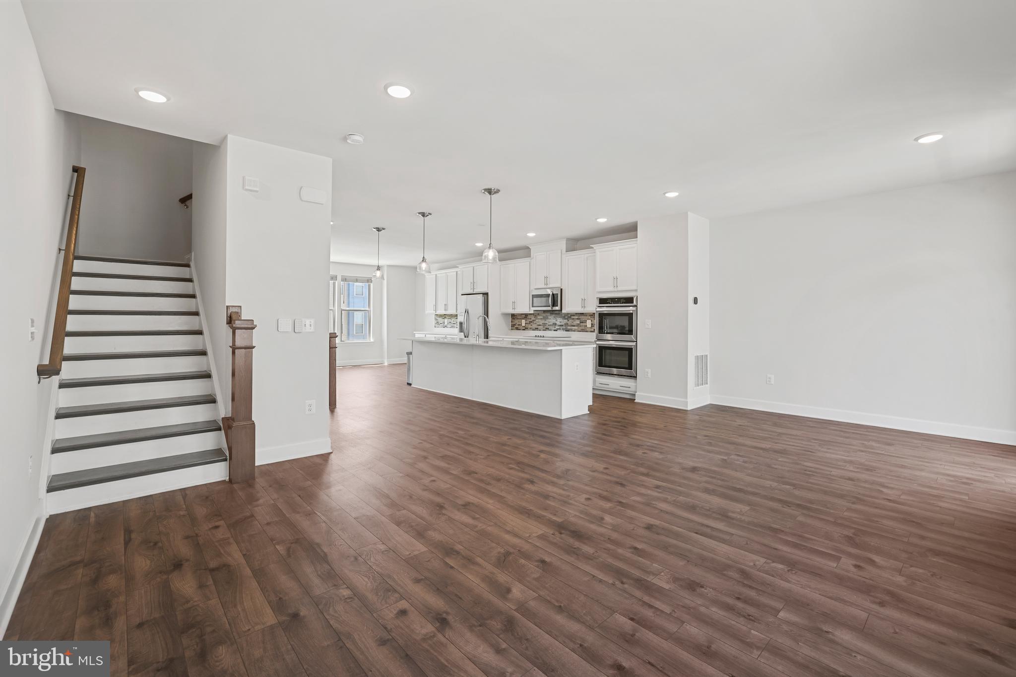 9875 BUCHANAN LOOP