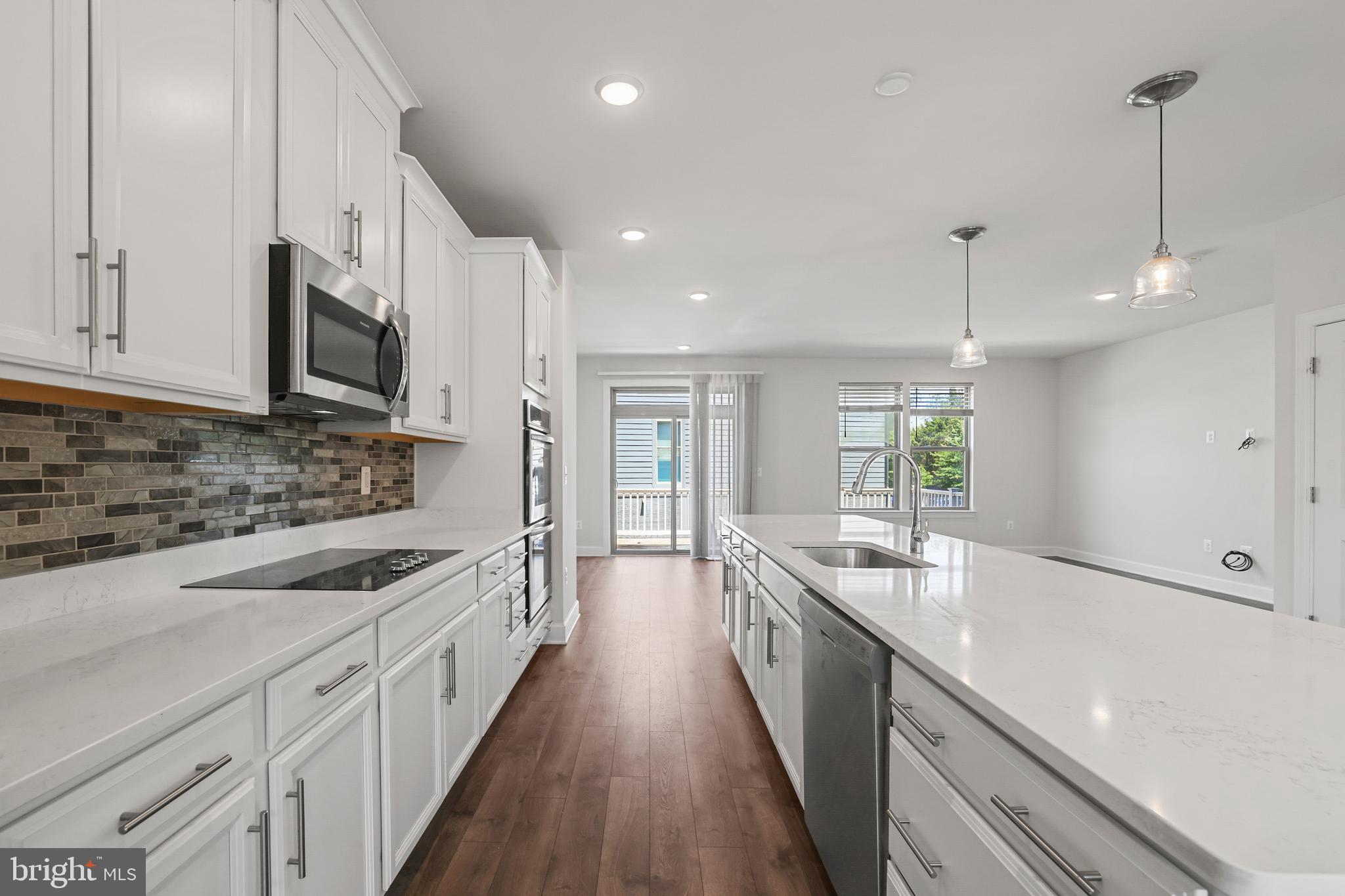 9875 BUCHANAN LOOP