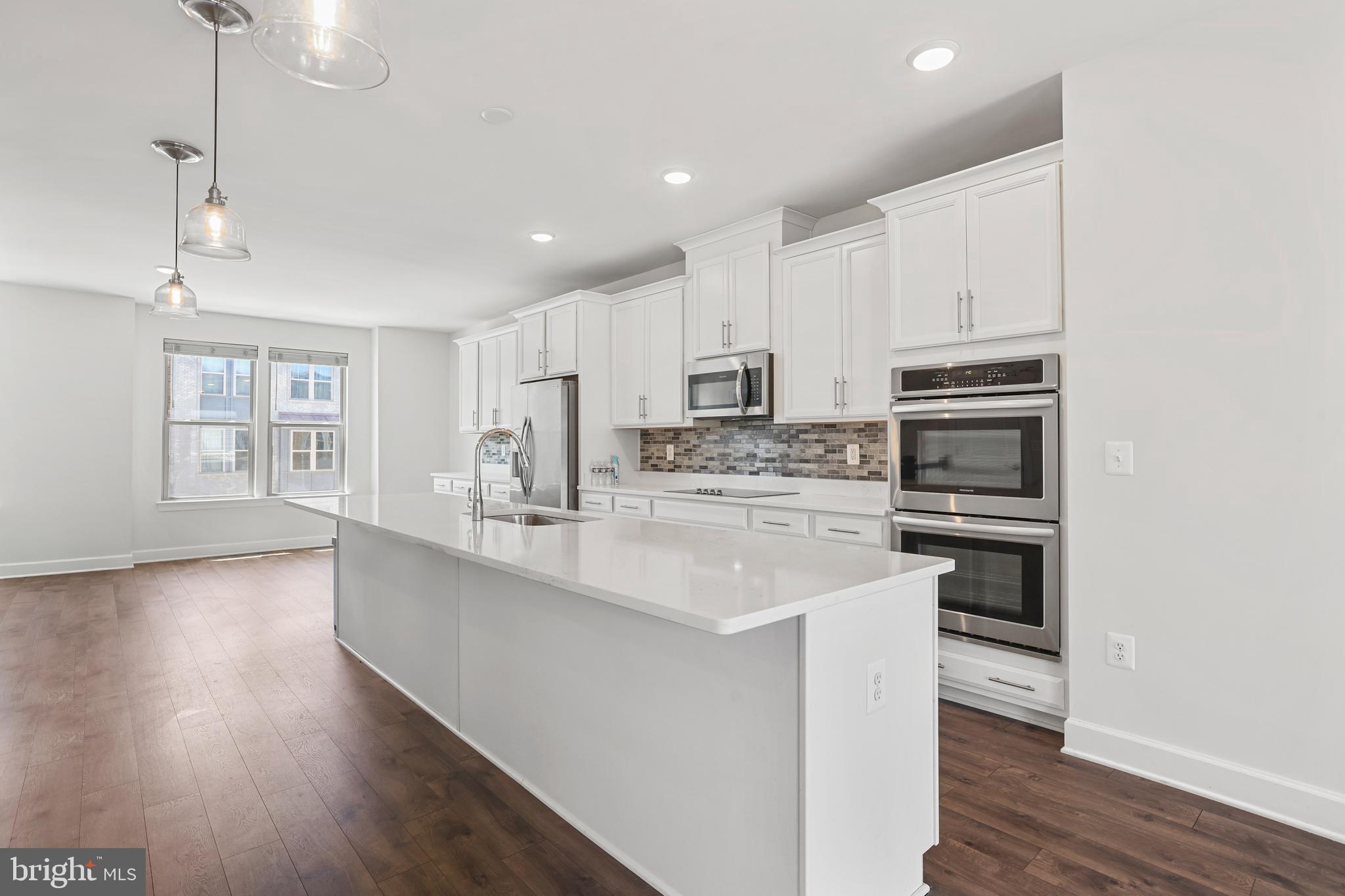 9875 BUCHANAN LOOP