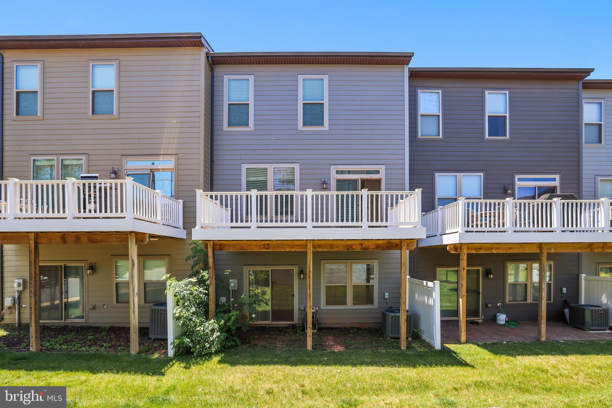 9875 BUCHANAN LOOP