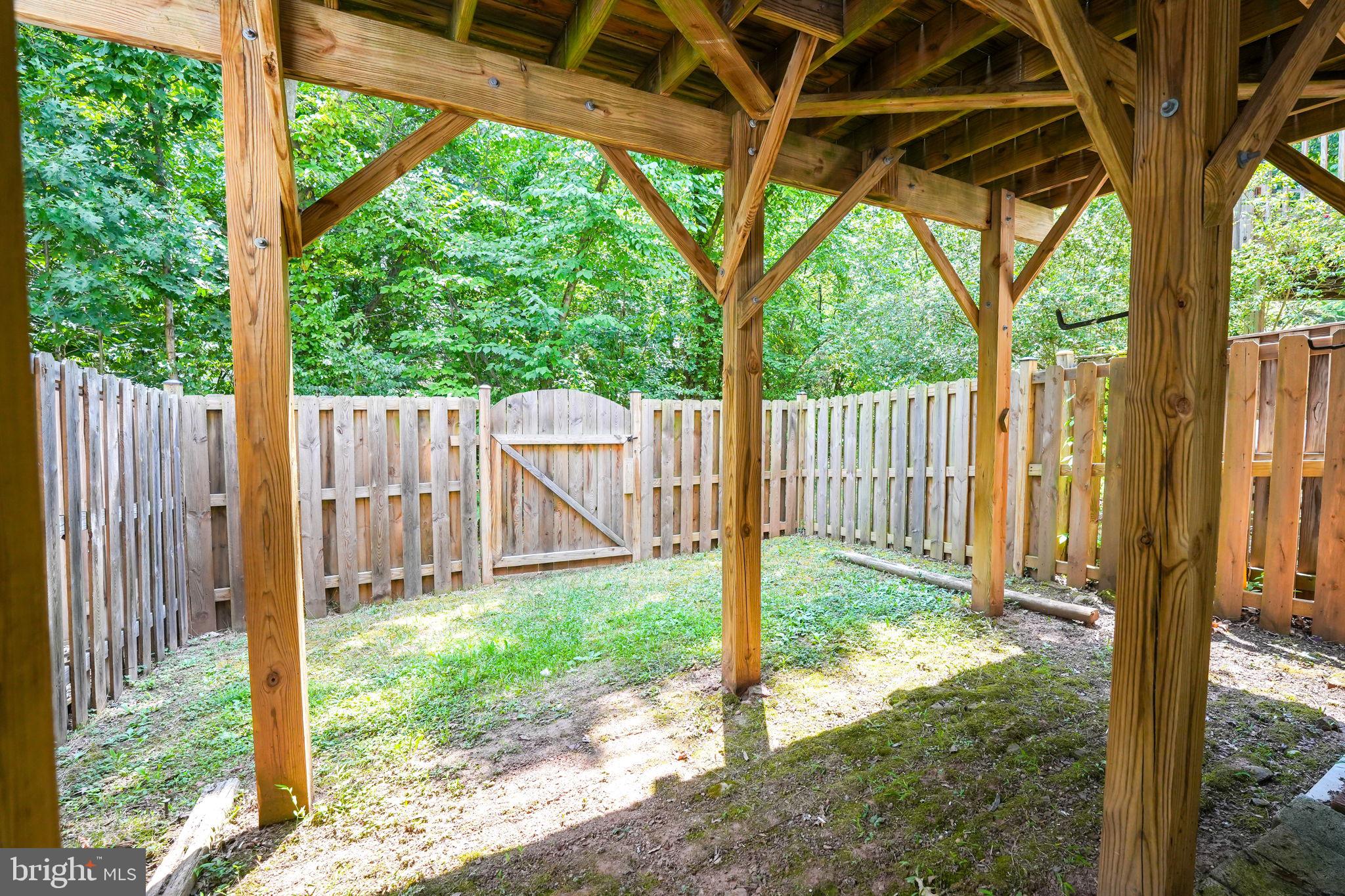 6952 Village Stream Pl