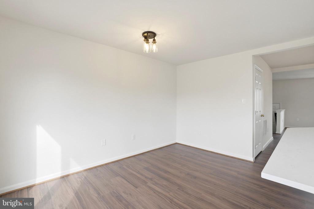 14275 NEWBERN LOOP