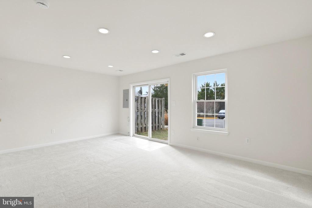 14275 NEWBERN LOOP