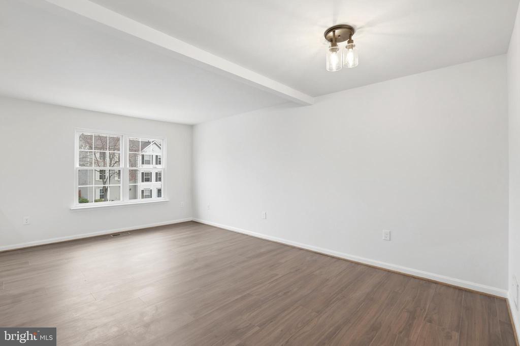 14275 NEWBERN LOOP
