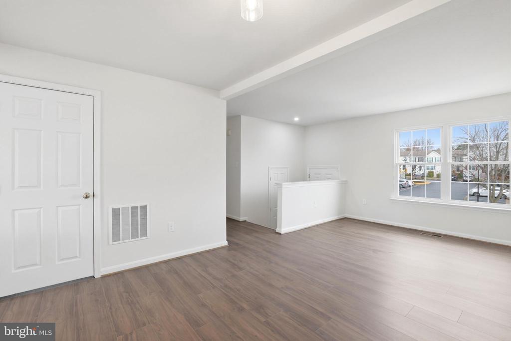 14275 NEWBERN LOOP