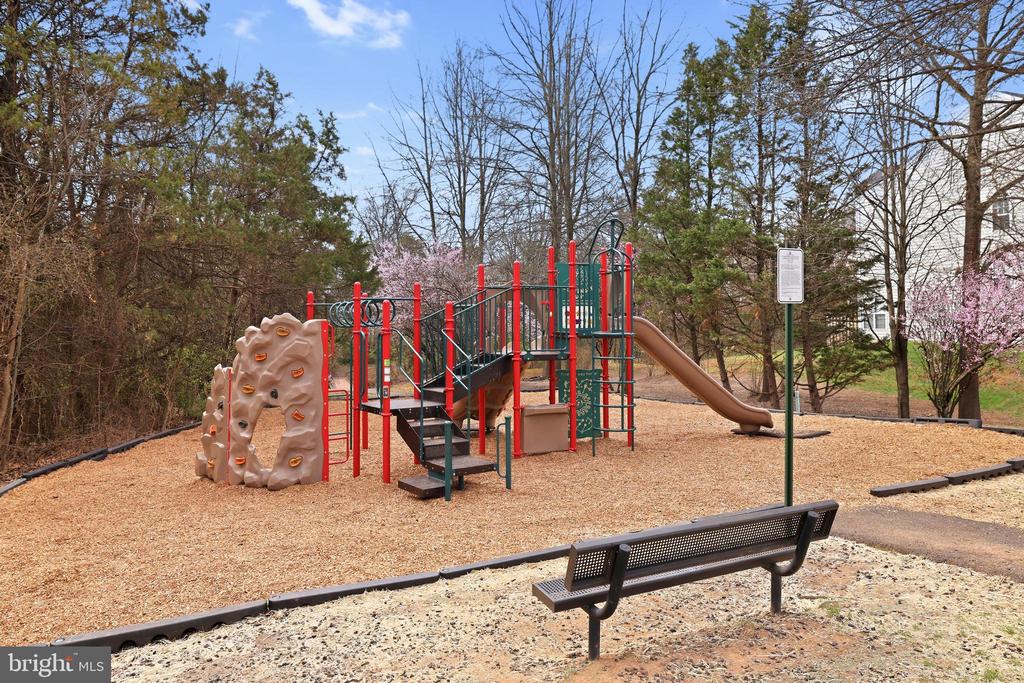 14275 NEWBERN LOOP