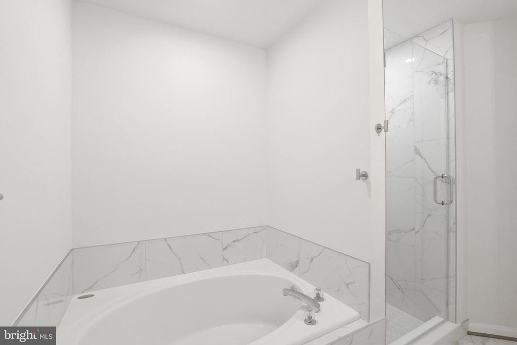 14275 NEWBERN LOOP