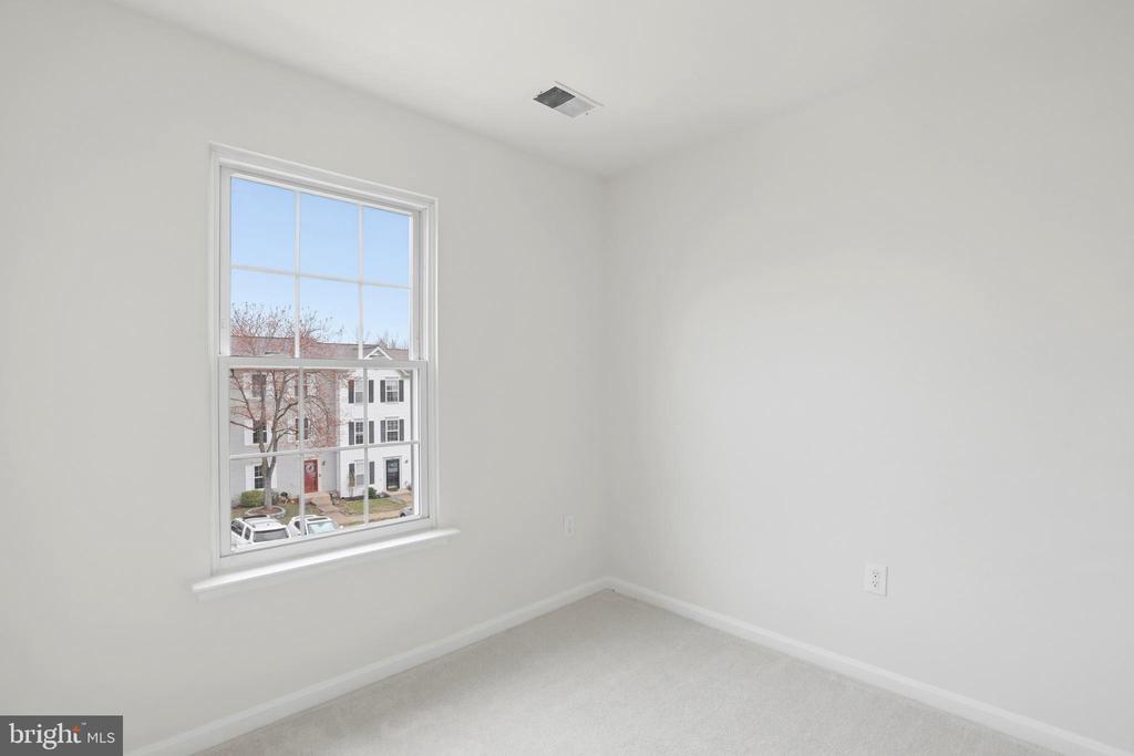 14275 NEWBERN LOOP