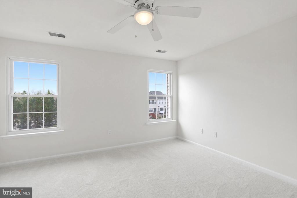 14275 NEWBERN LOOP