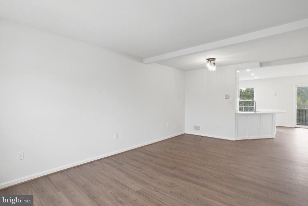 14275 NEWBERN LOOP