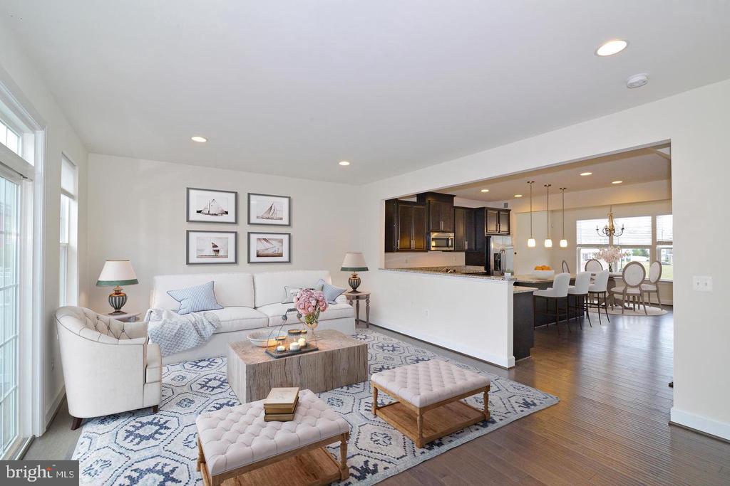 10684 VIEWMONT LANE
