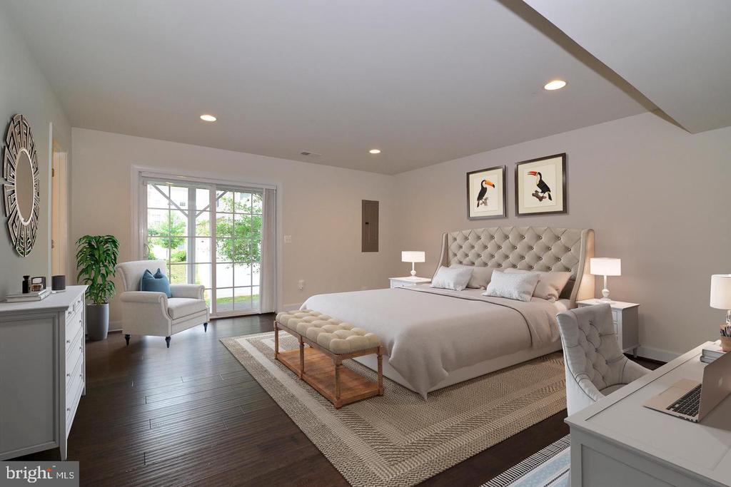 10684 VIEWMONT LANE