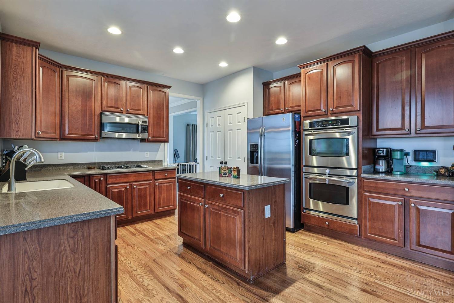 5184 East View Drive