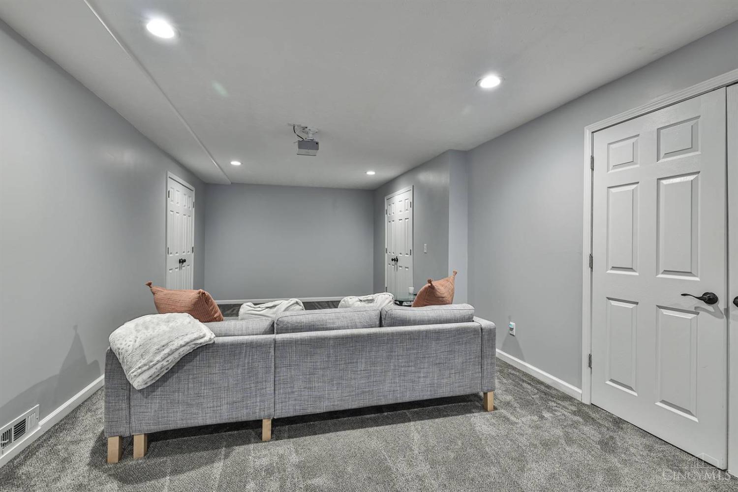 5184 East View Drive