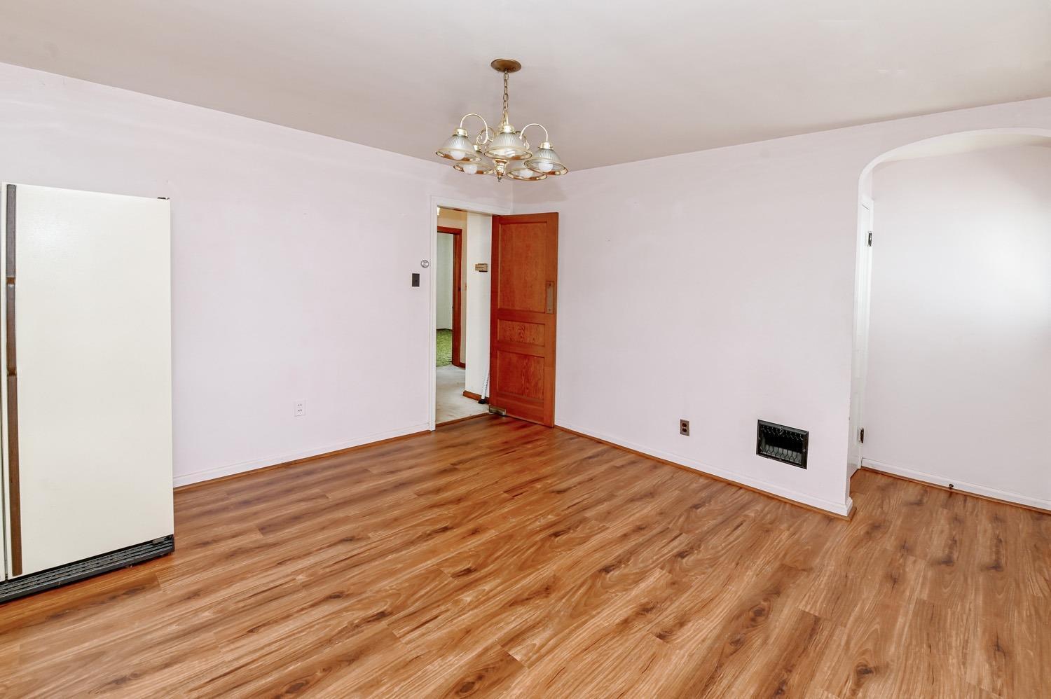 7905 Plainfield Road