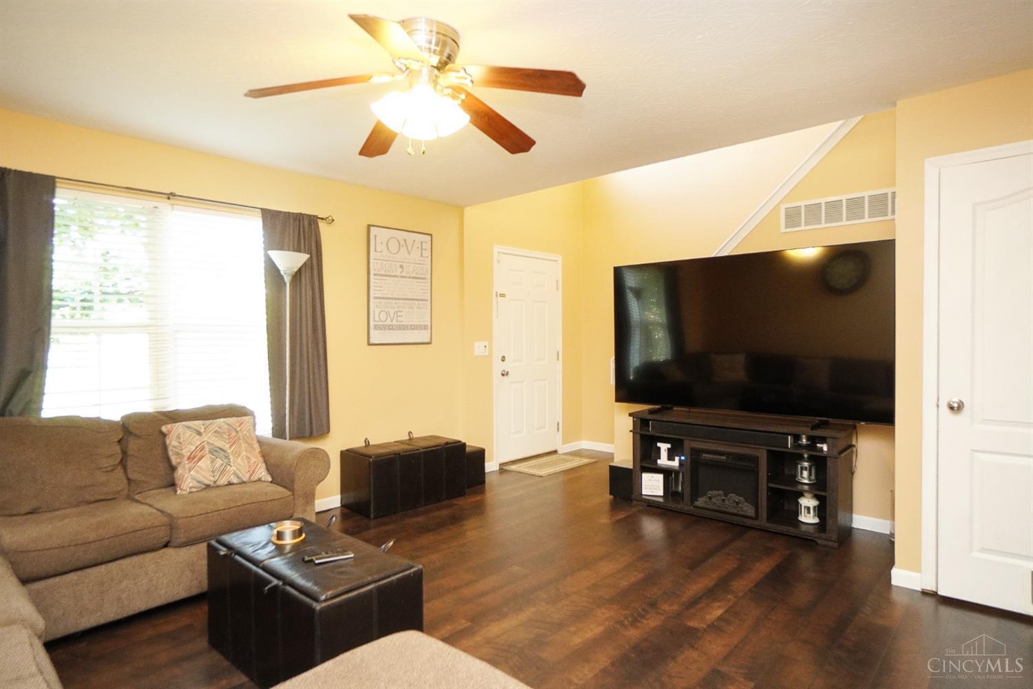 6373 Zoellners Place