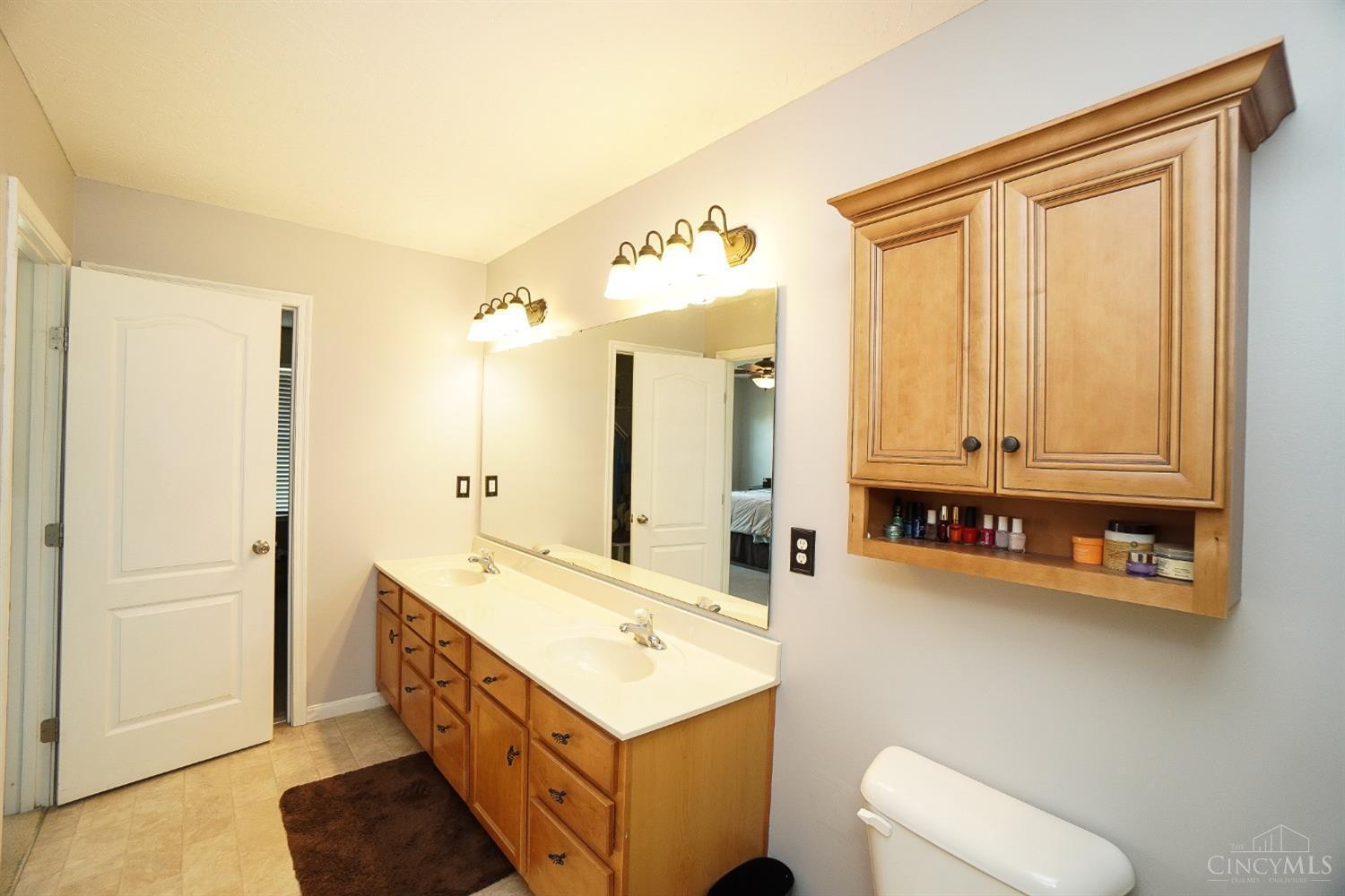 6373 Zoellners Place