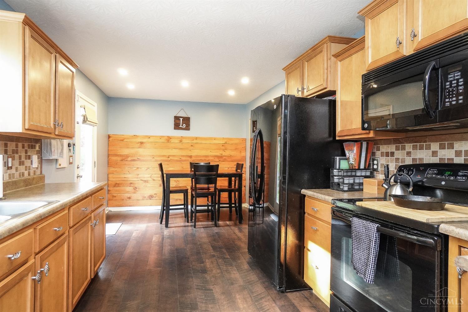 6373 Zoellners Place