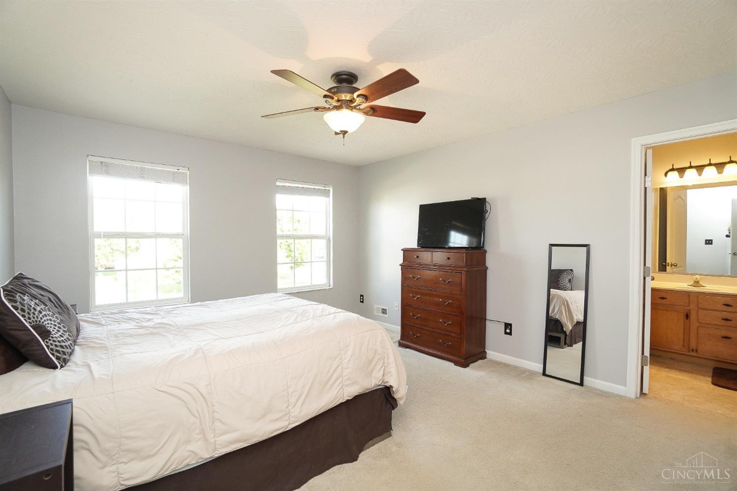 6373 Zoellners Place