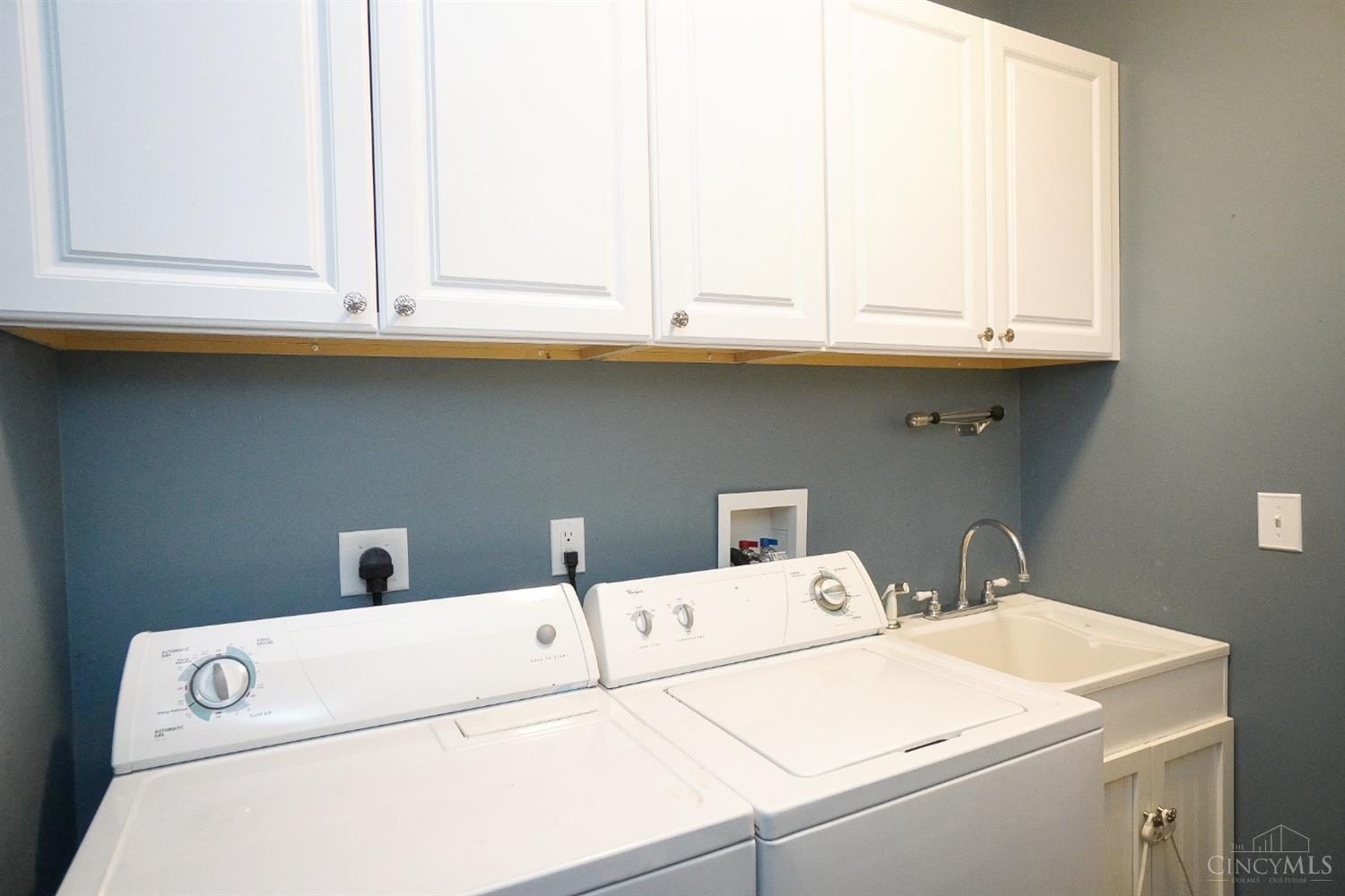 6373 Zoellners Place