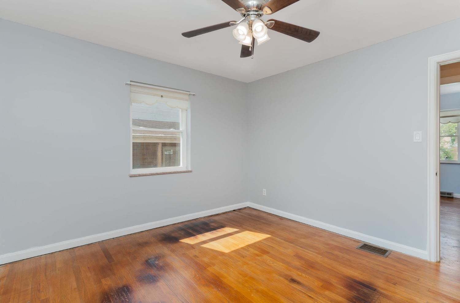 1906 Knollridge Lane