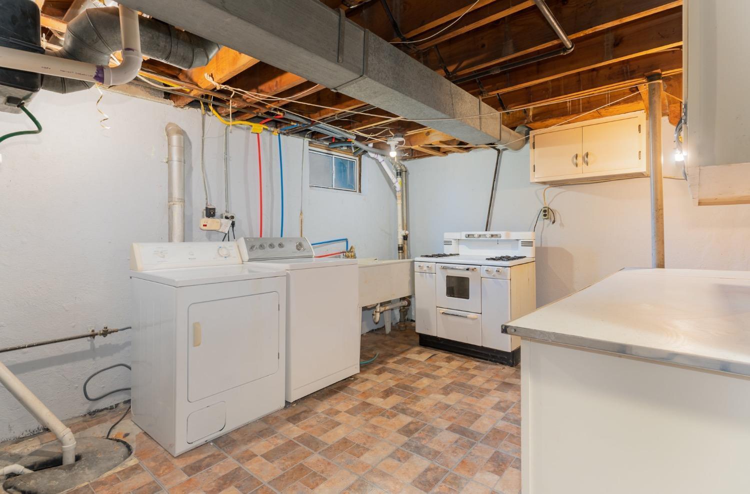 1906 Knollridge Lane