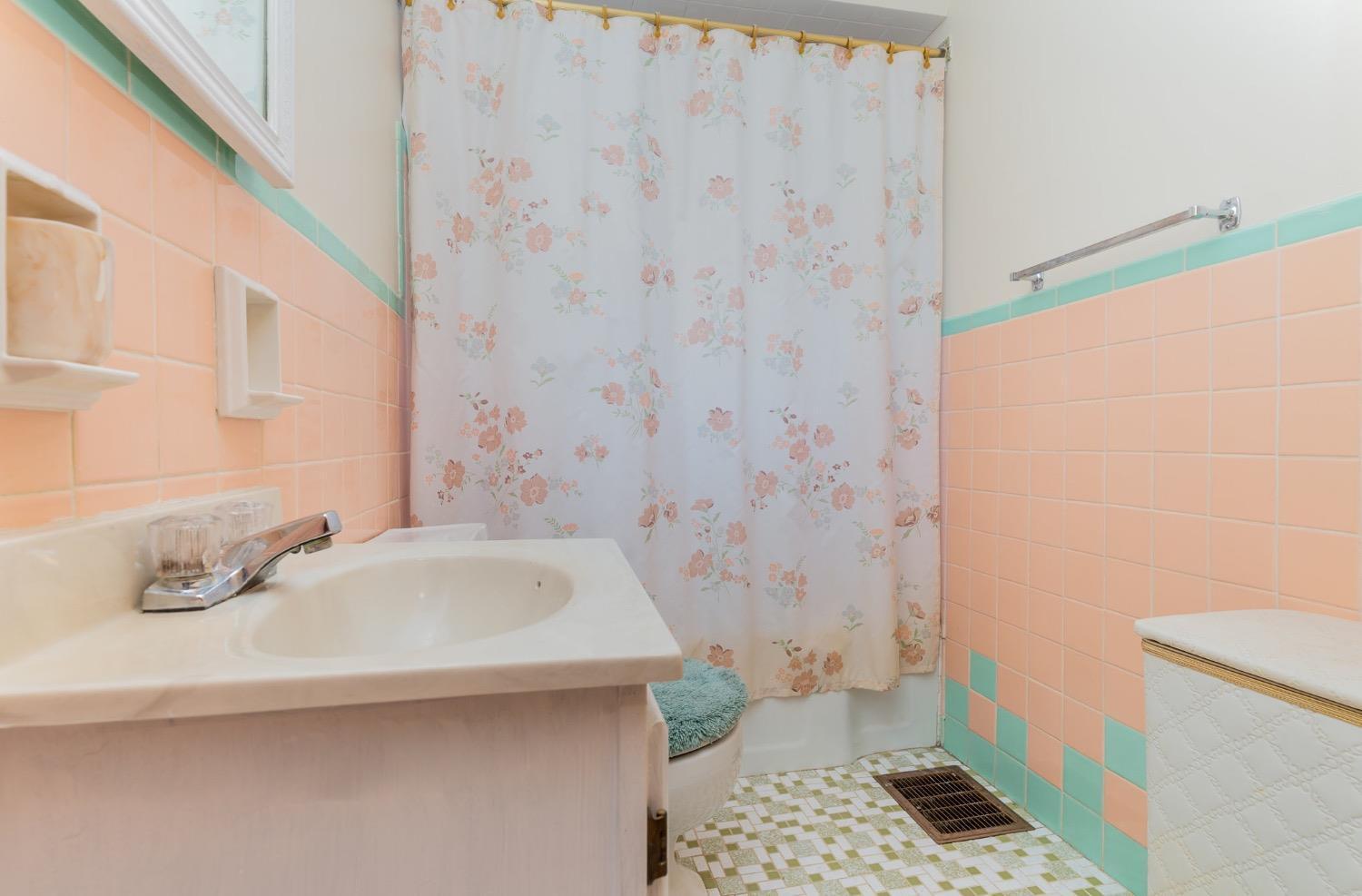 1906 Knollridge Lane