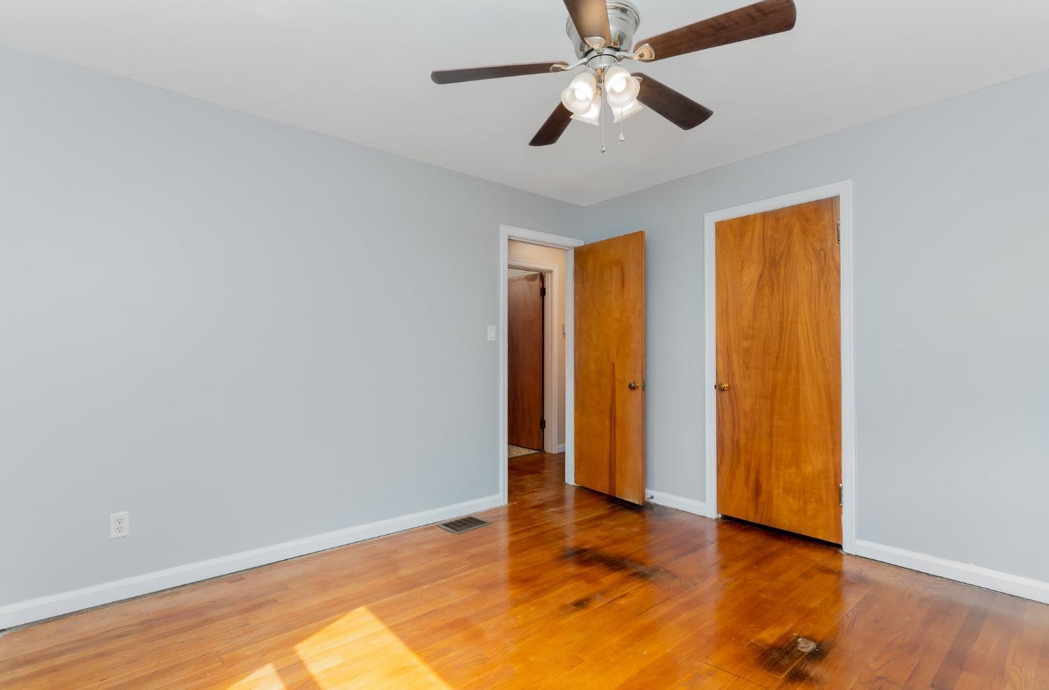 1906 Knollridge Lane