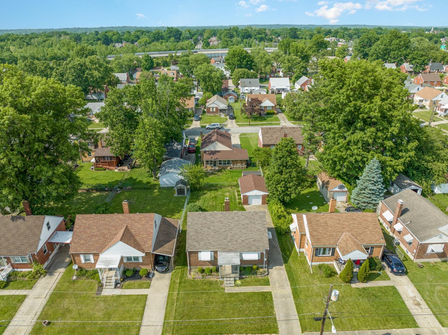 1906 Knollridge Lane