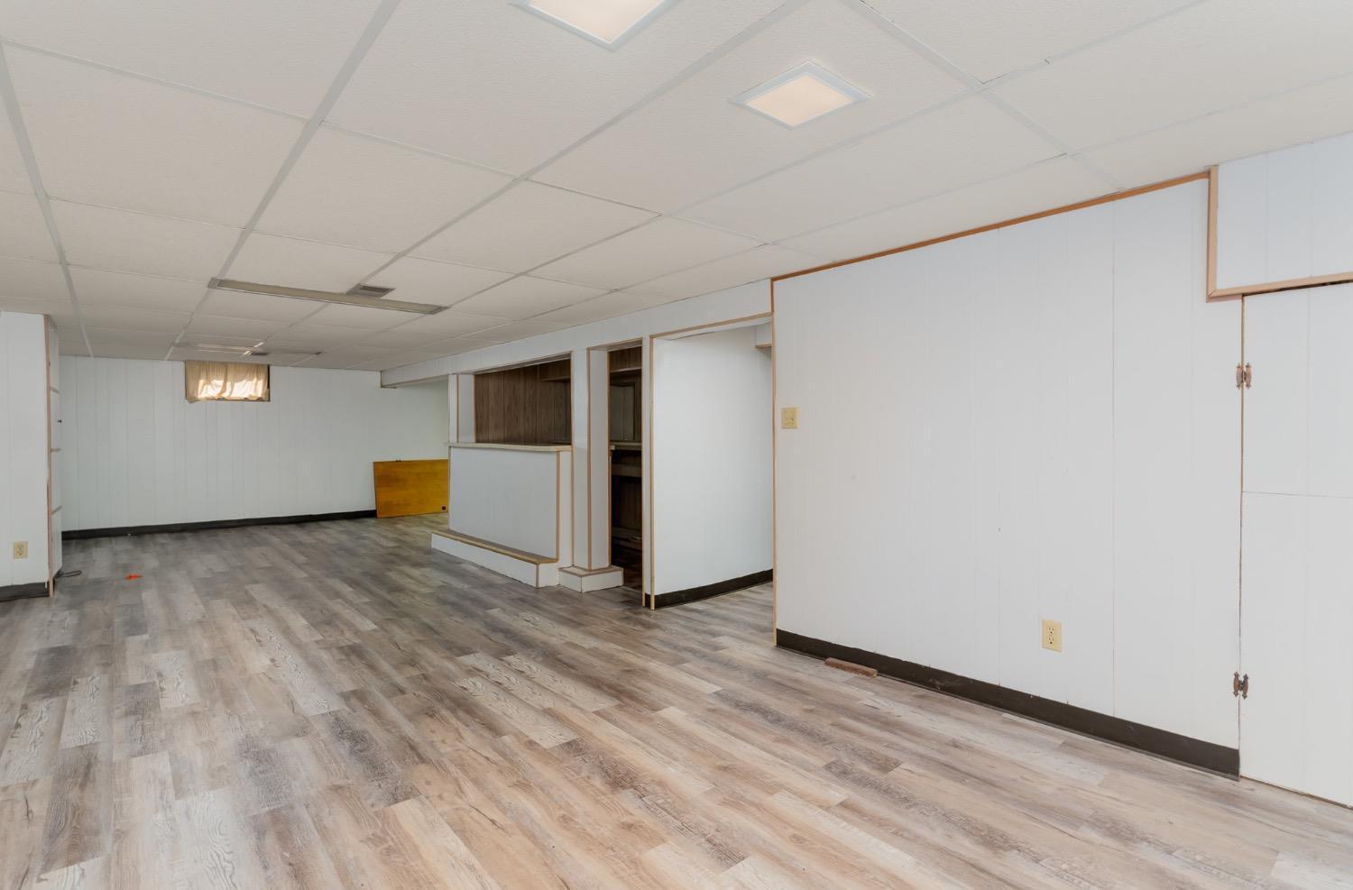 1906 Knollridge Lane