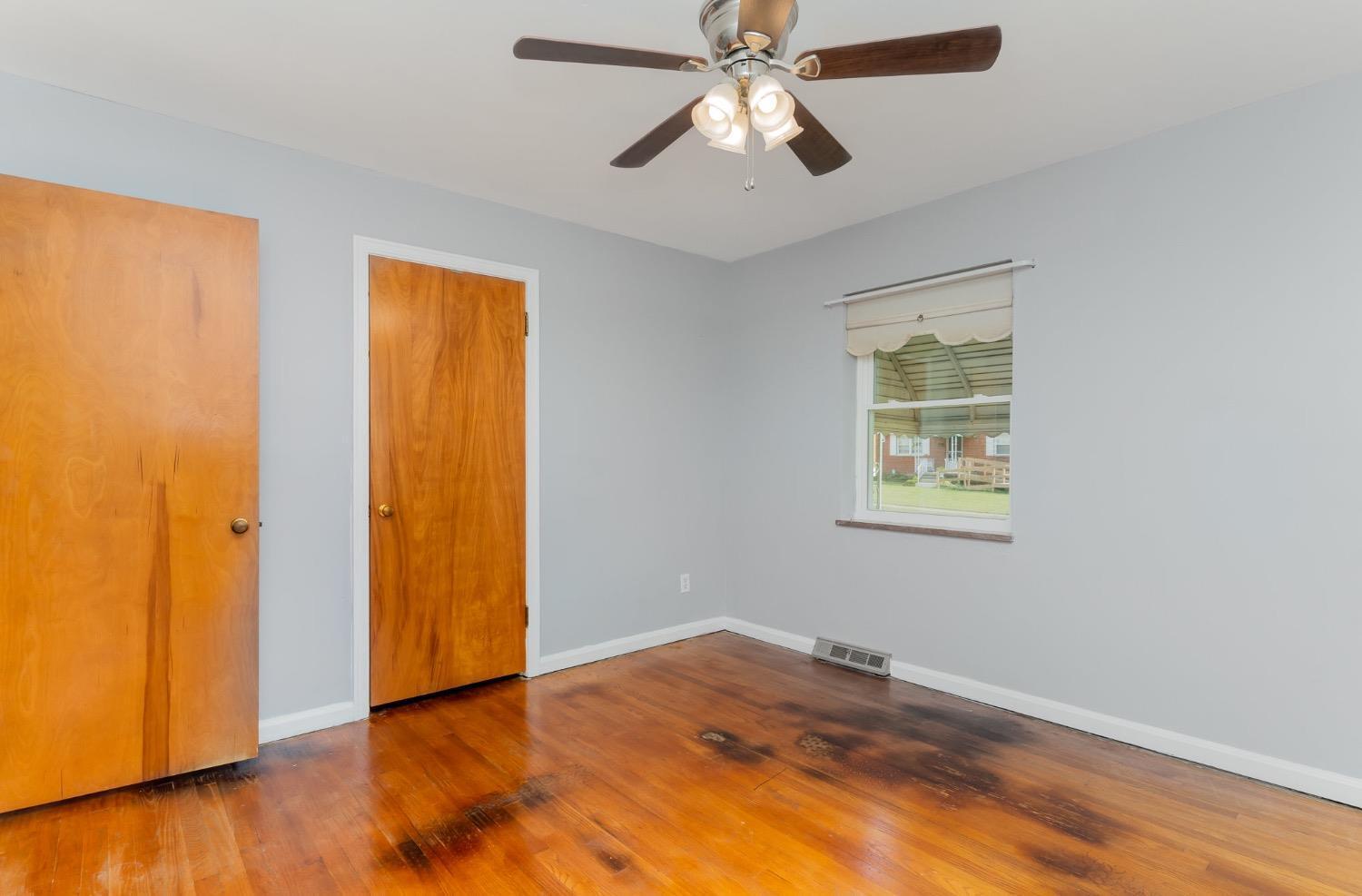 1906 Knollridge Lane