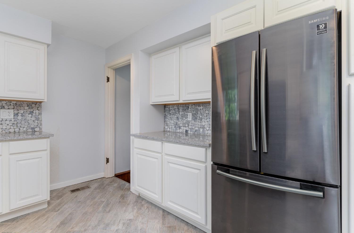 1906 Knollridge Lane