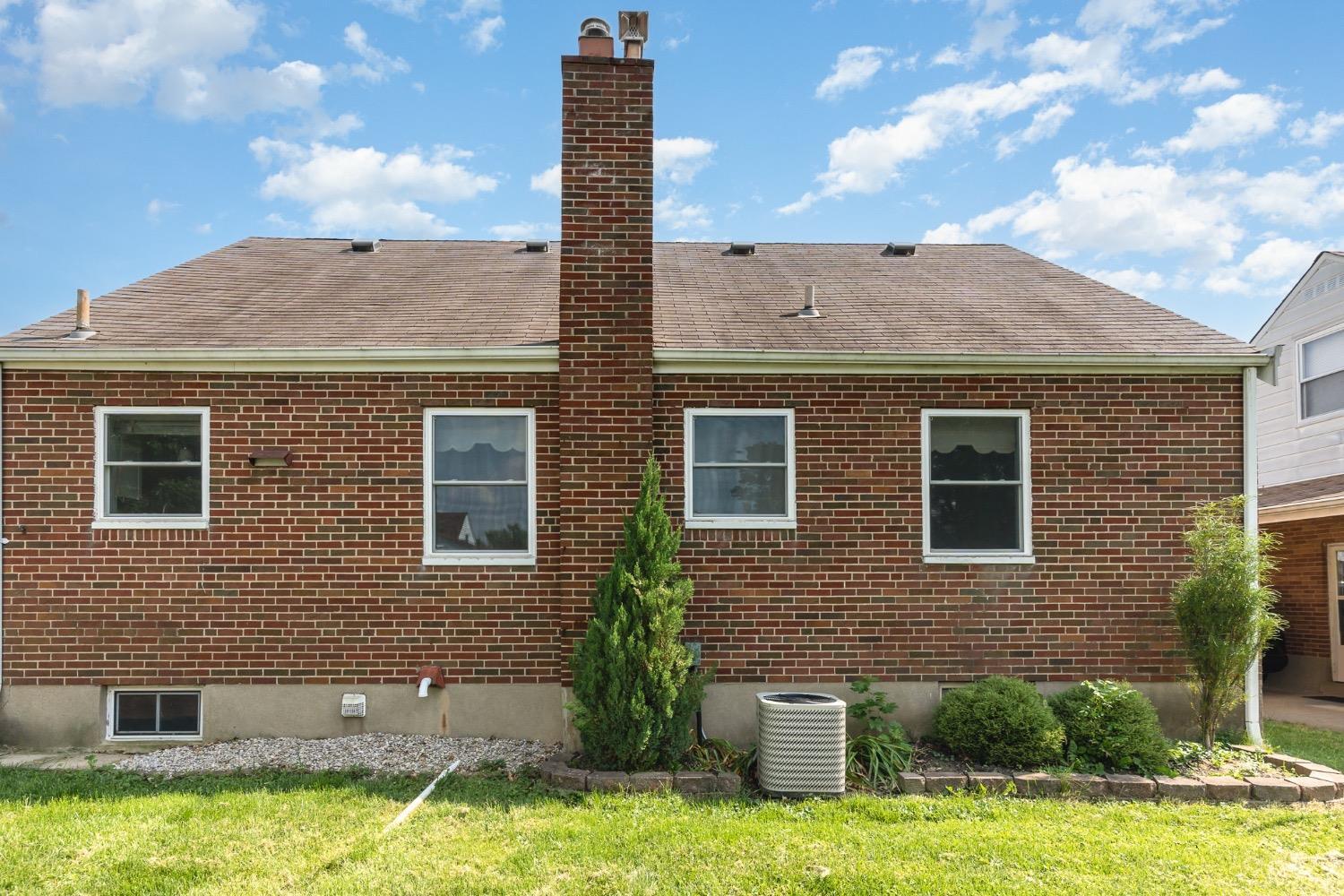 1906 Knollridge Lane