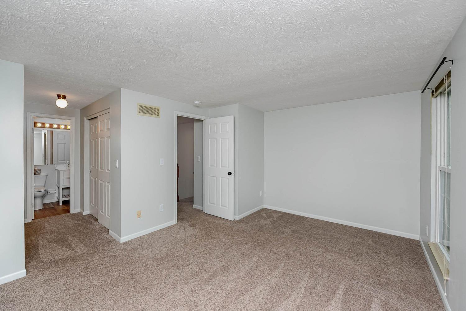 1085 Stratford Court