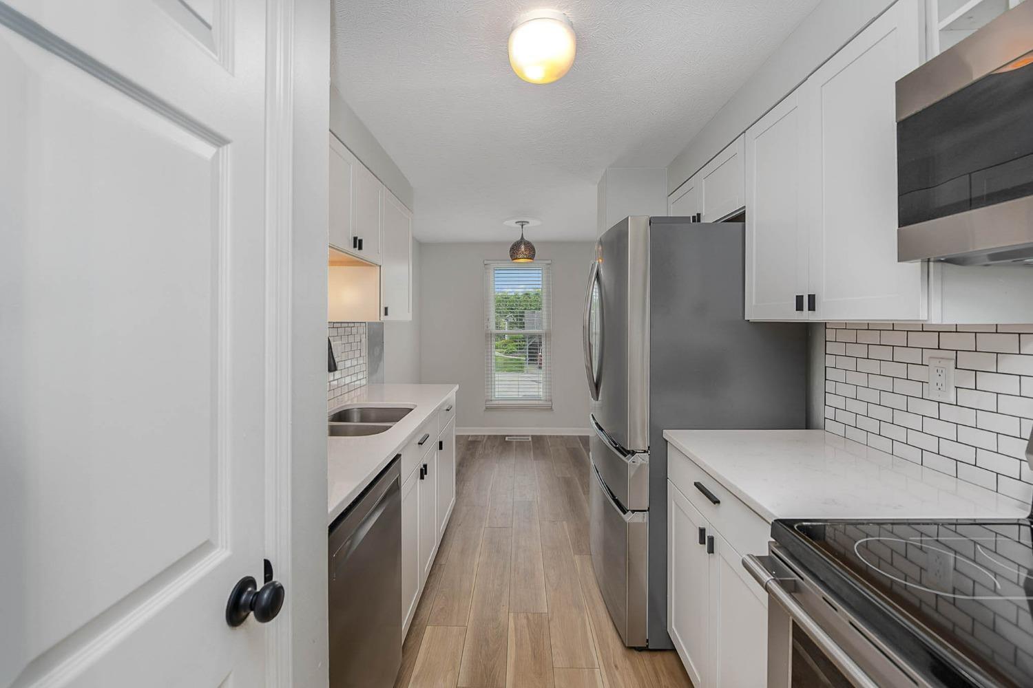 1085 Stratford Court