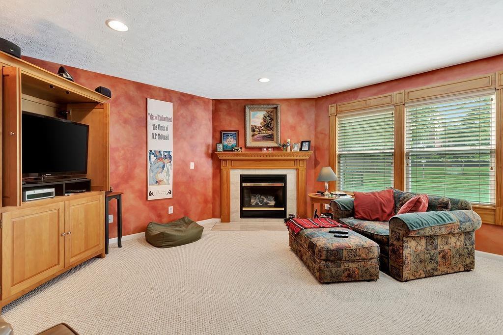 6899 Summer Field Drive