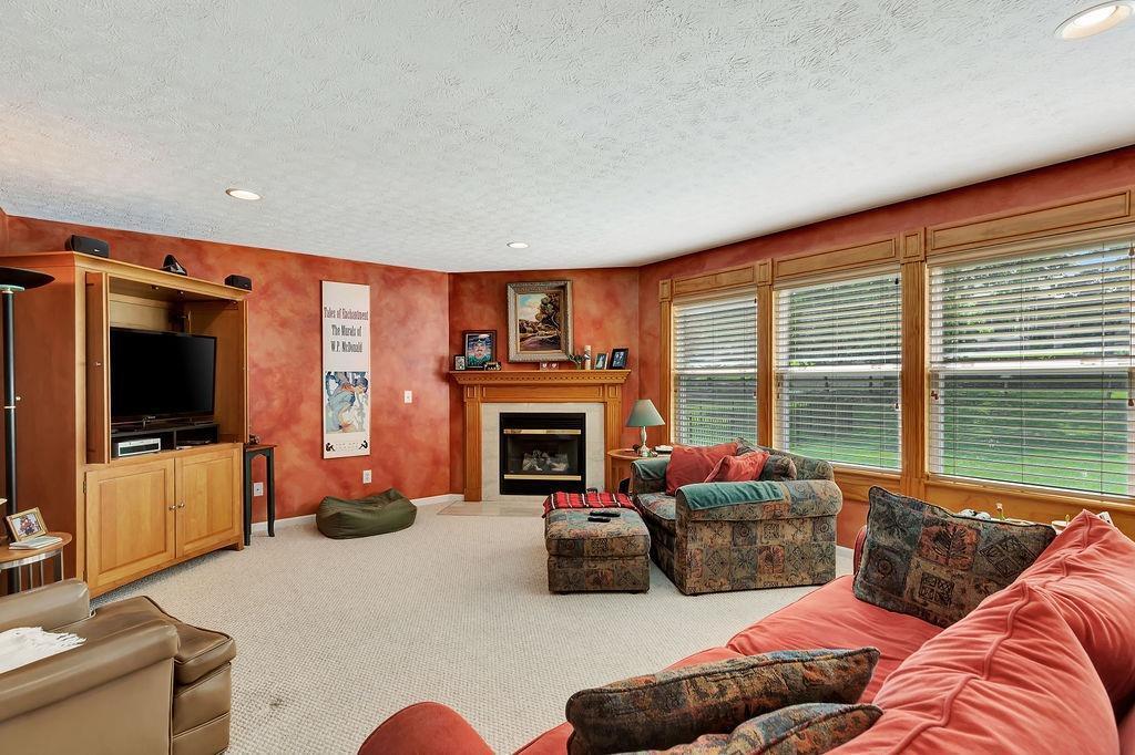 6899 Summer Field Drive